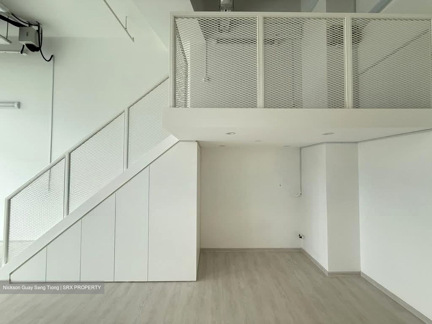 Woods Square (D25), Office #536498541